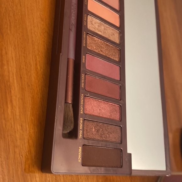Naked Urban Decay Cherry Eye Pallet - Picture 5 of 8